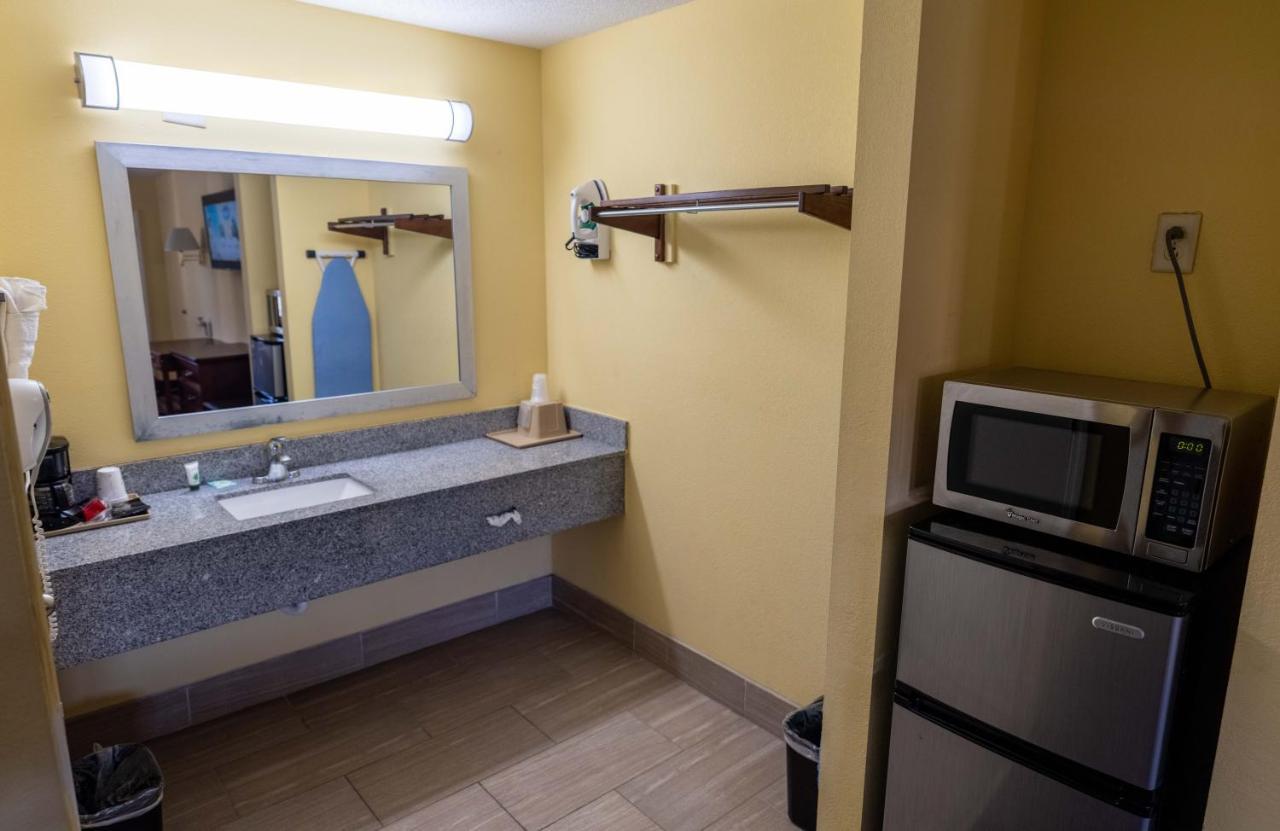 Loyalty Inn Hawkinsville Экстерьер фото