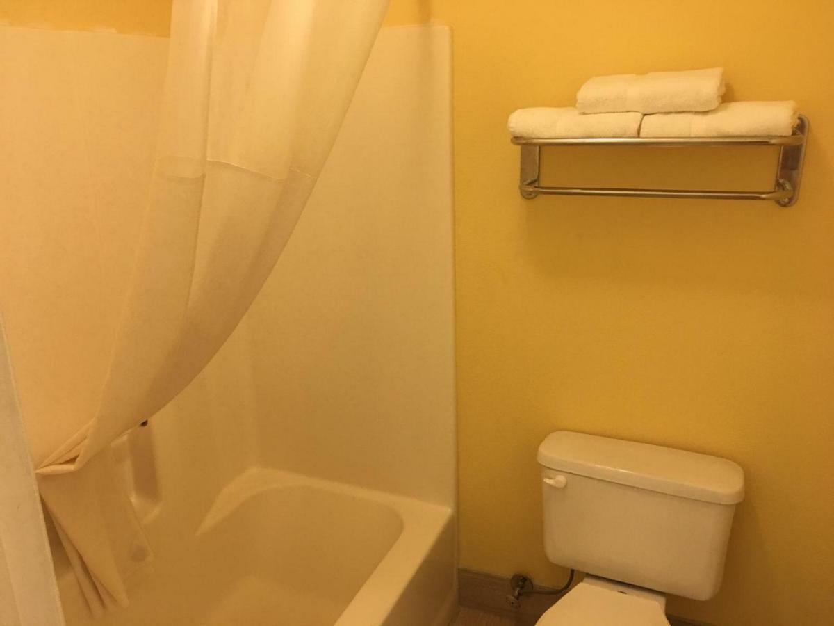 Loyalty Inn Hawkinsville Экстерьер фото