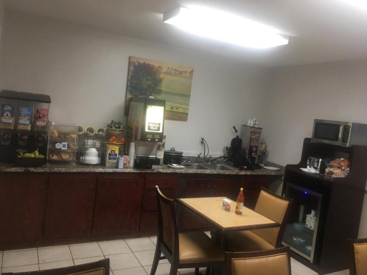 Loyalty Inn Hawkinsville Экстерьер фото