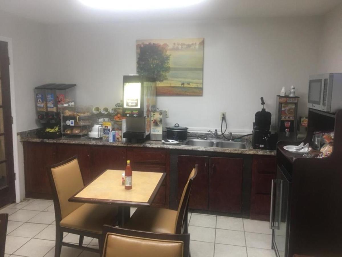 Loyalty Inn Hawkinsville Экстерьер фото